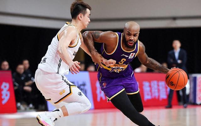 爱游戏下载平台-Doinb迎来三赛季出色发挥，G2观众热烈欢呼！